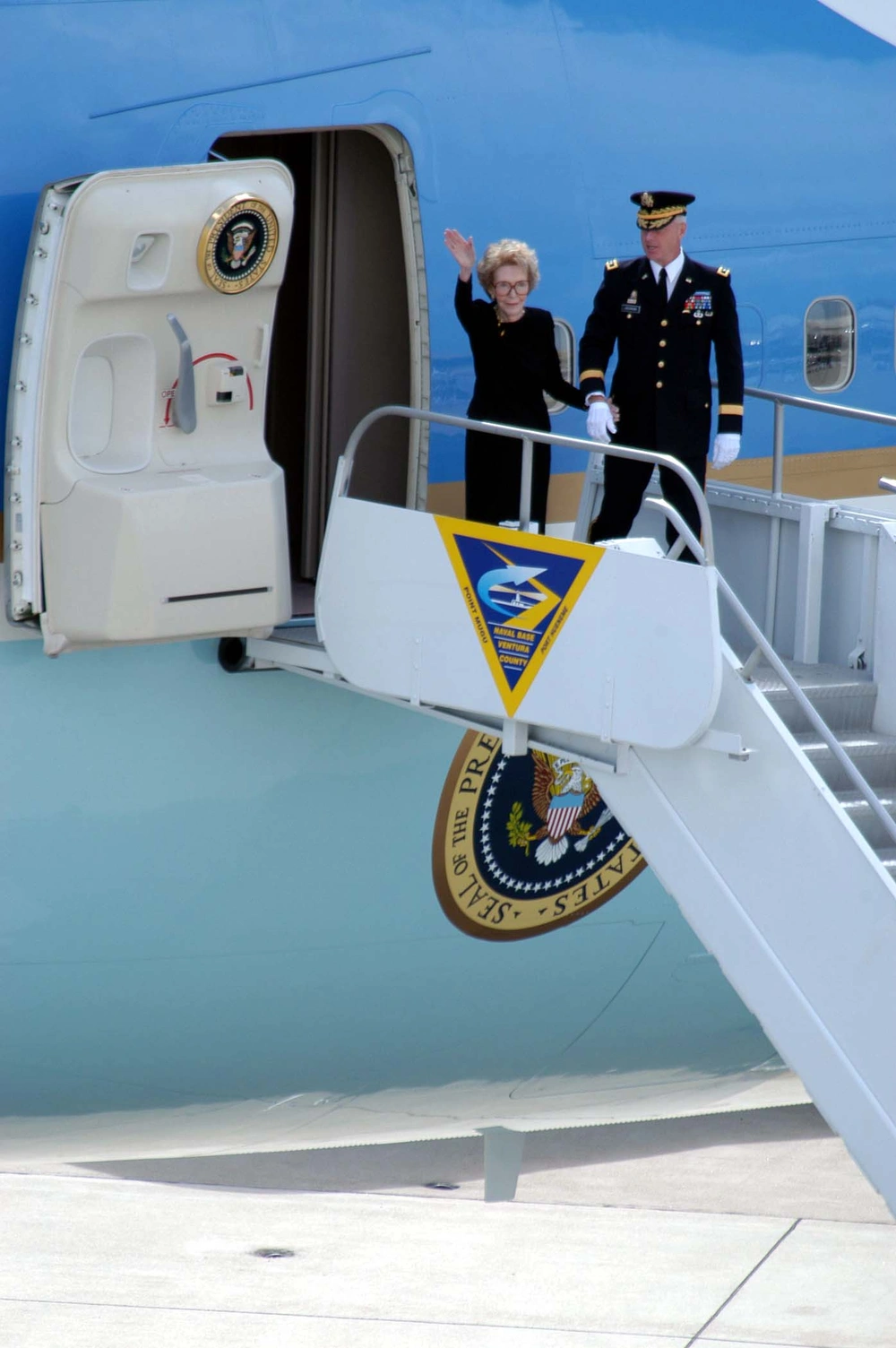 Boeing Reports Loss on $280 Million Hit to Troubled Air Force One Program — sourced article banner